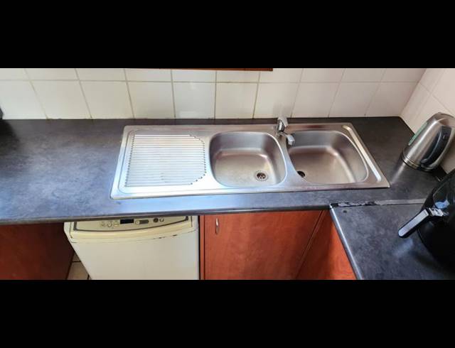 2 BEDROOM HOUSE FOR SALE IN PELIKAN PARK